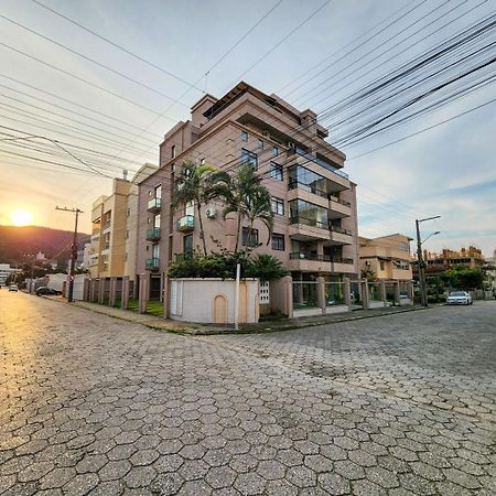 Apto El Shadday 301 Cento E Cinquenta Metros Do Mar Бомбиньяс Экстерьер фото